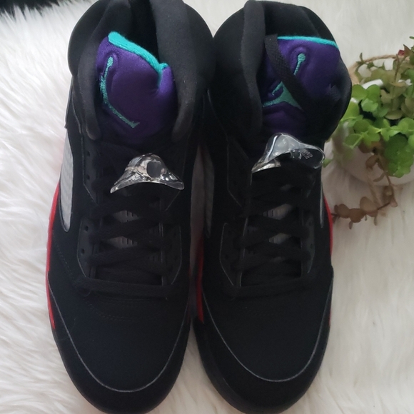 Air Jordan Retro 5 Top 3 Grape Red Black Sneakers - Picture 2 of 7